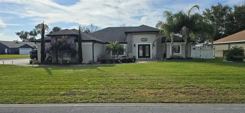 336 Lakecrest Dr, FL