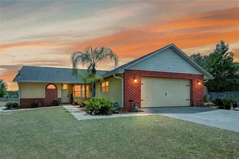 23440 Oak Ln, FL