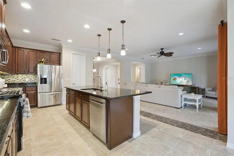 588 Autumn Ash Dr, FL