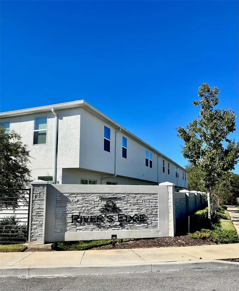 1398 Captiva Cv, FL