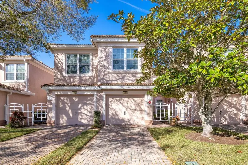 1290 Grady Ln #20232, FL