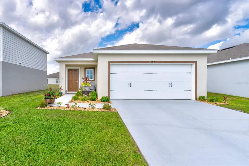 1609 Finnigan Cir, FL