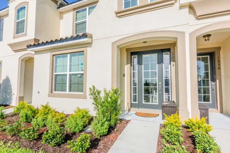 1534 Carey Palm Cir, FL