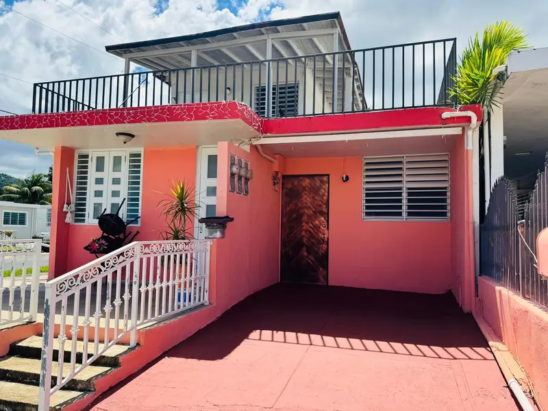Urb. Villa Las Mercedes Calle 2 #C-1, PR