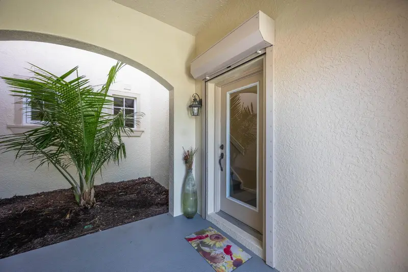 4604 Club Dr #B202, FL