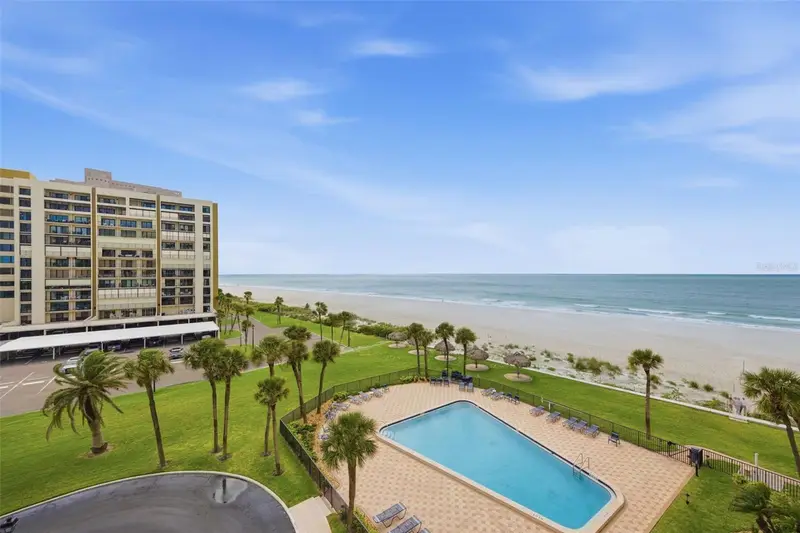 1460 Gulf Blvd #501, FL