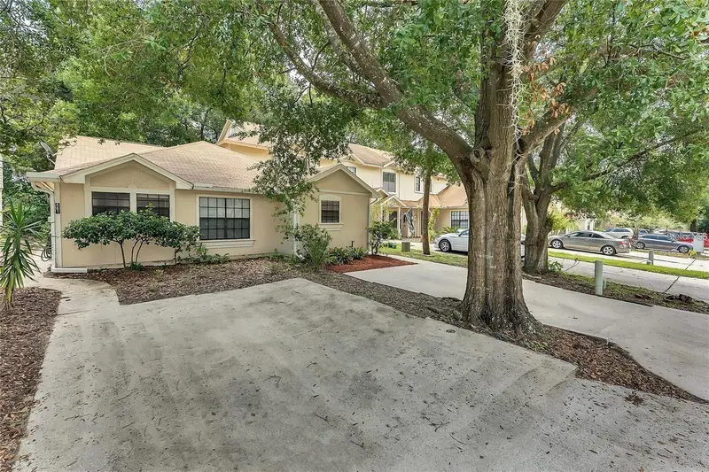 563 Northbridge Dr, FL