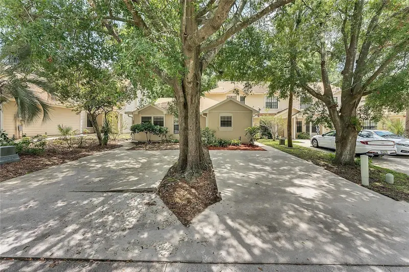 563 Northbridge Dr, FL