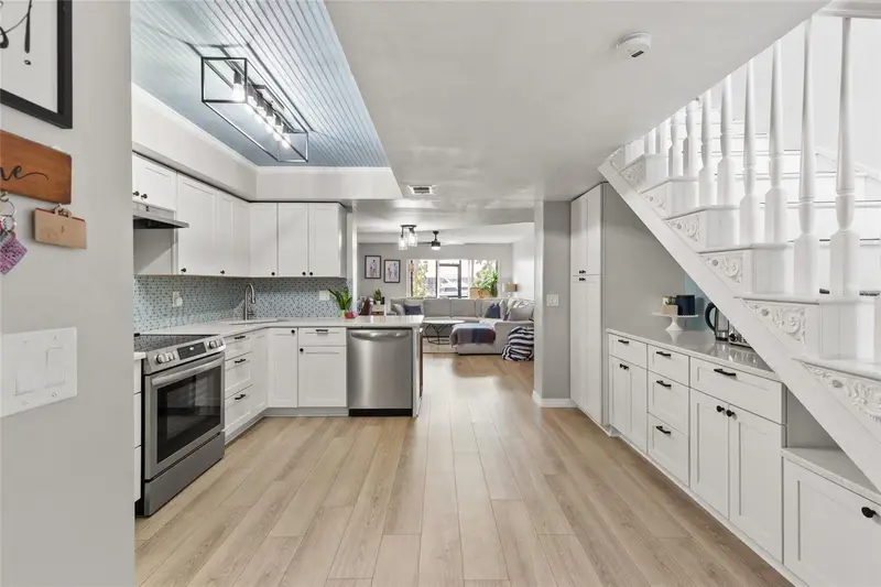1028 Apollo Beach Blvd #21, FL