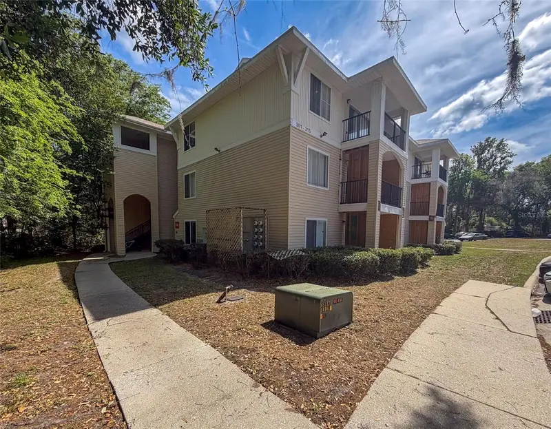 3921 Sw 34th St #301, FL