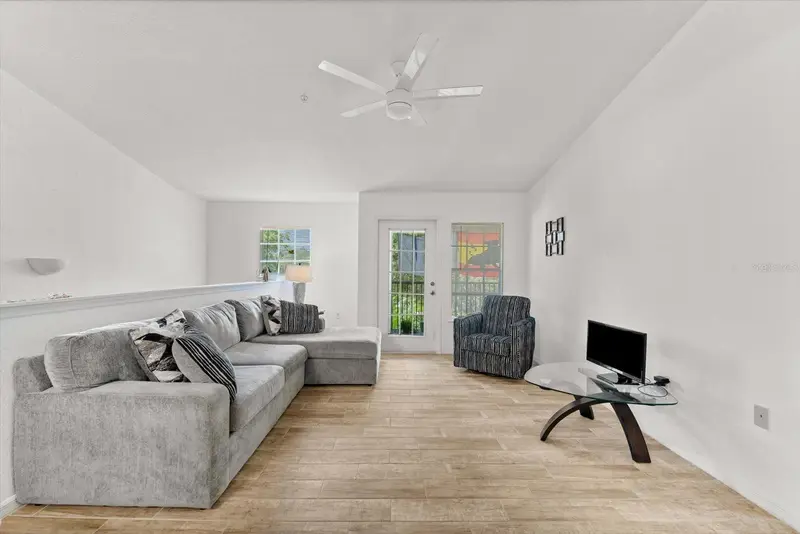 8933 Manor Loop #204, FL