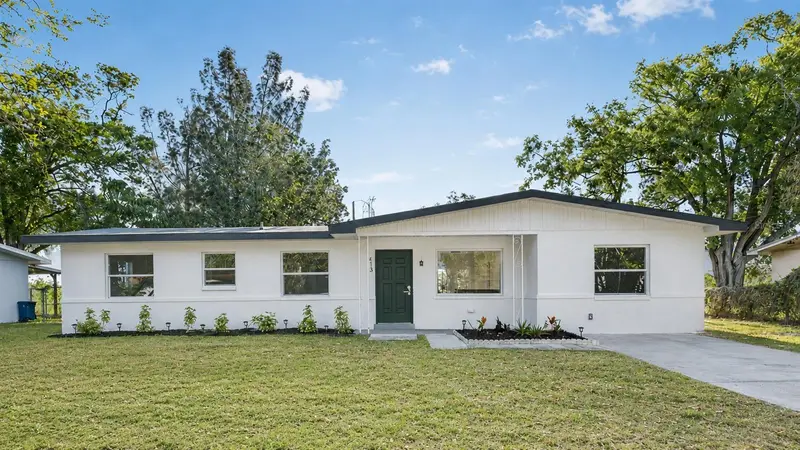 413 Country Club Dr, FL