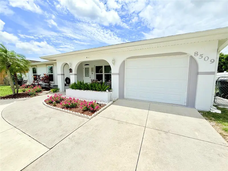 8509 La Boca Ave, FL