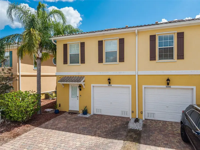 1564 Napoli Dr W, FL