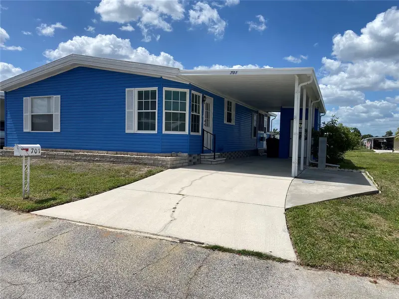 701 Riverview Cir, FL