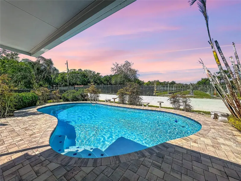395 Tangelo Dr, FL