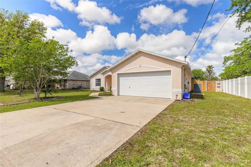 6 Roxboro Dr, FL