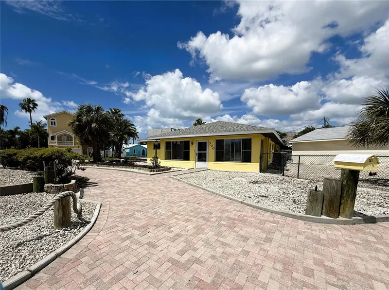 500 140th Ave E, FL