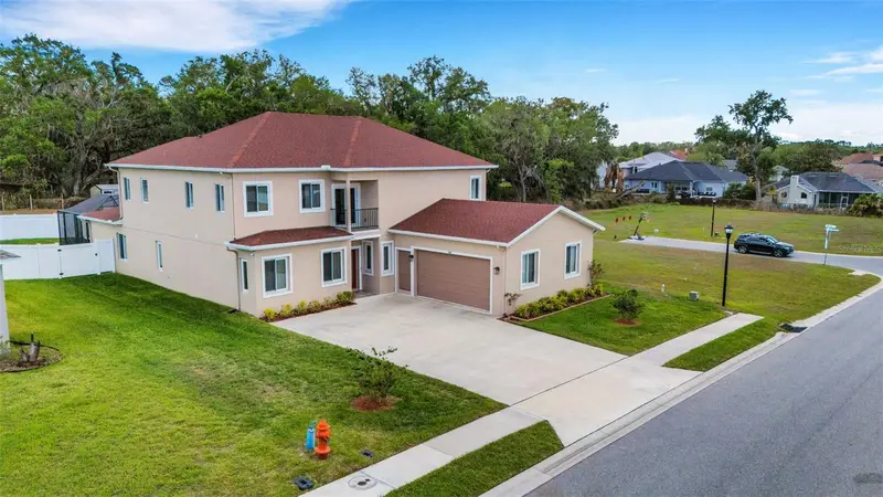 545 Gandhi Dr, FL