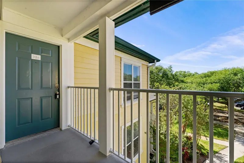4107 Chatham Oak Ct #326, FL