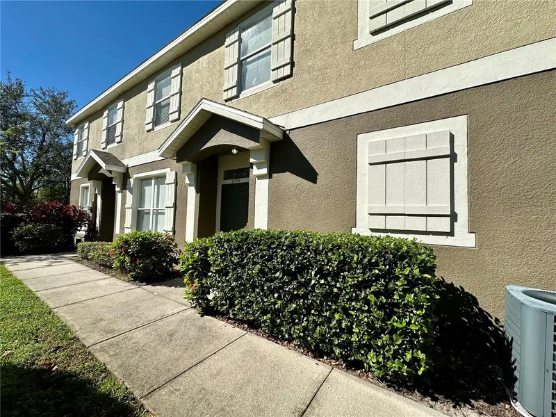 1991 Estancia Cir #16a, FL