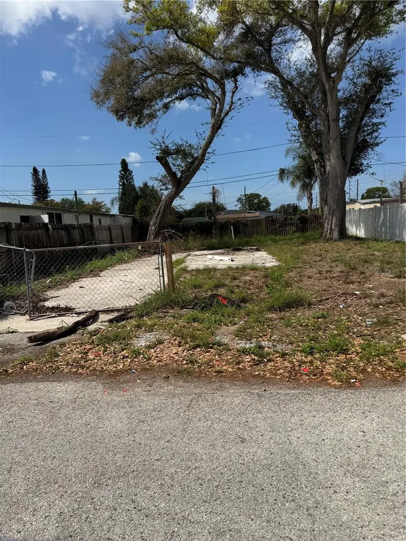 1939 Rally Ln, FL
