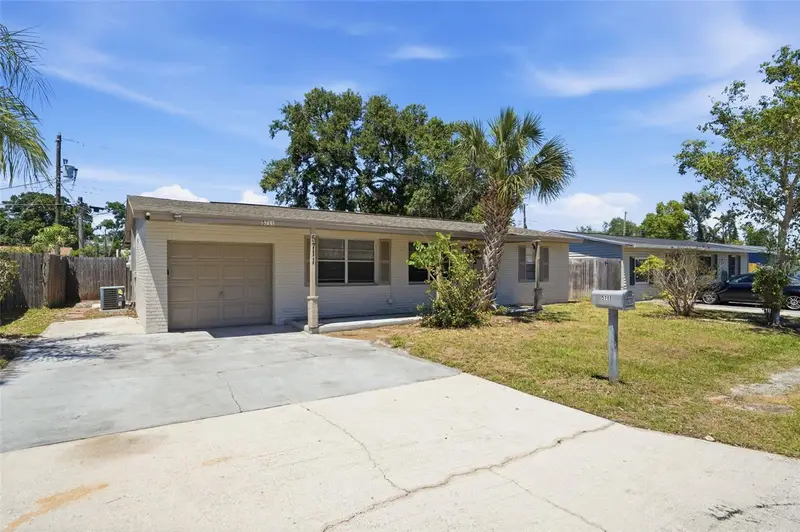 5711 64th Ave N, FL