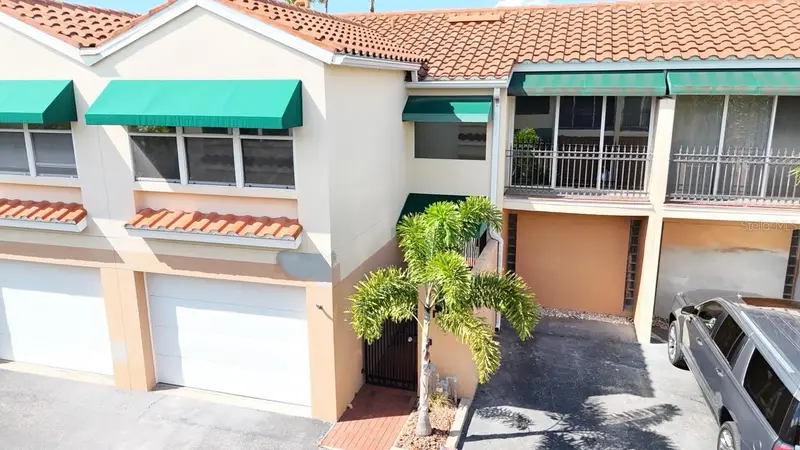 824 Padua Ln, FL