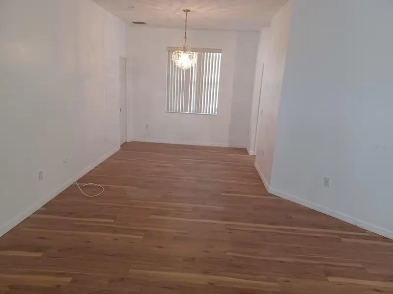 425 Bridgewater Ct, FL