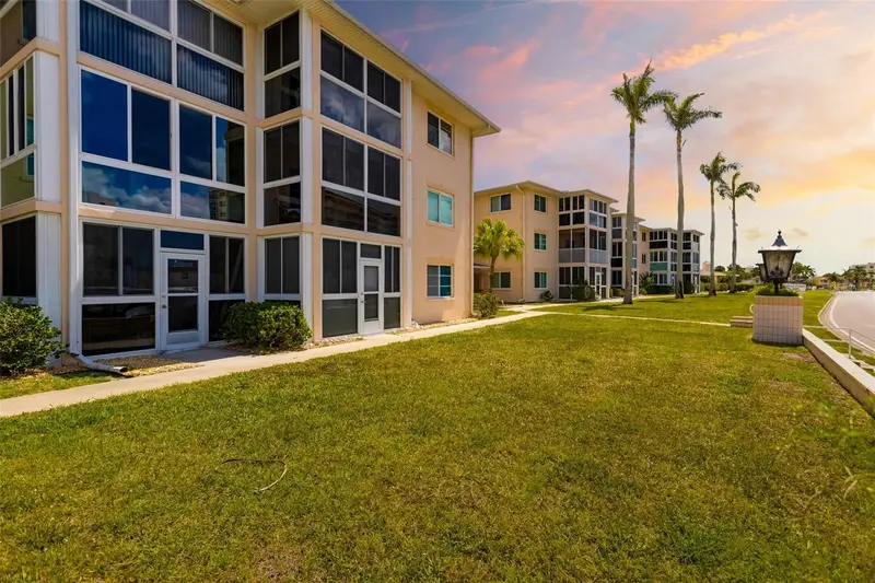 200 The Esplanade N #C14, FL