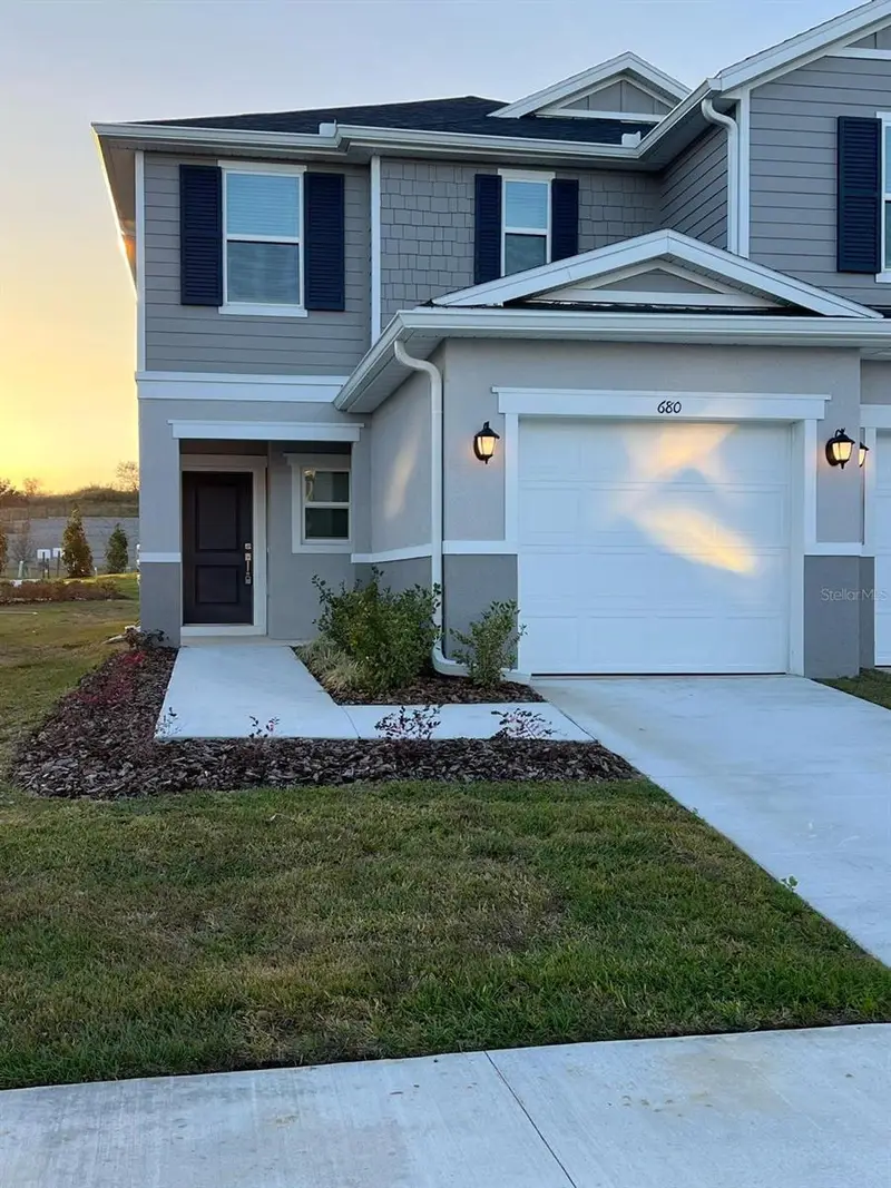 680 Stoney Point Cir, FL