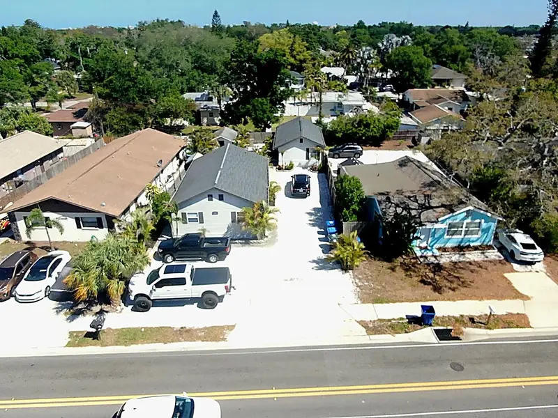 522 Rosery Rd Nw, FL