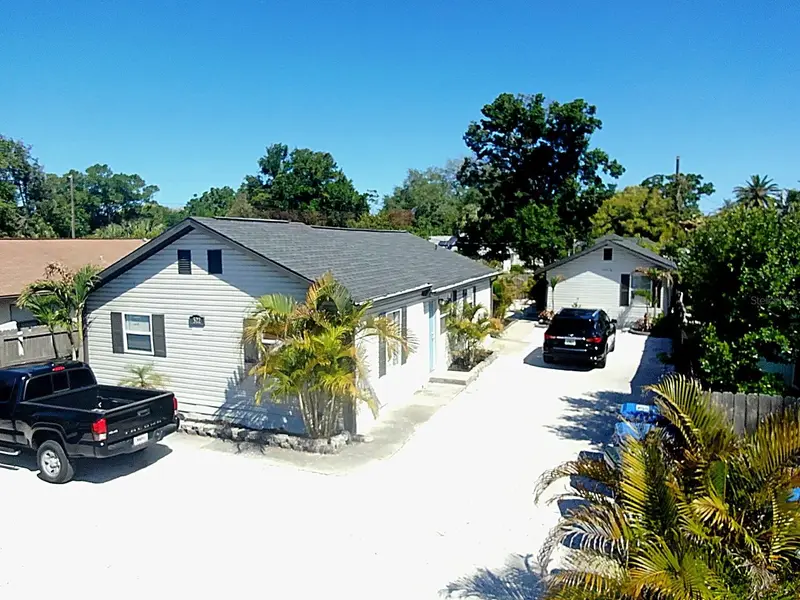 522 Rosery Rd Nw, FL