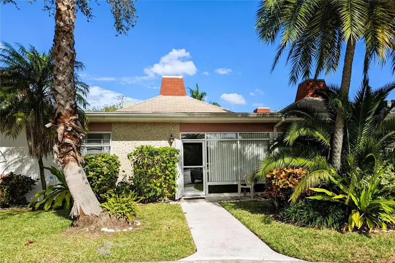 4318 Tahitian Gardens Cir #B, FL