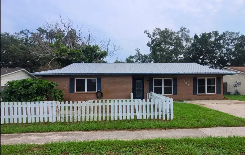 5203 Presidential St, FL