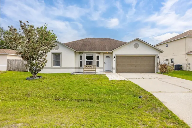 638 Basingstoke Ct, FL