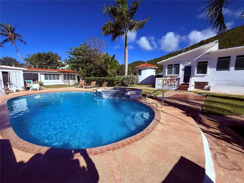 Carr #3 Beach Front Guest House, PR