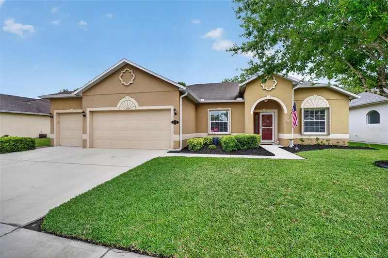 135 Stony Point Dr, FL
