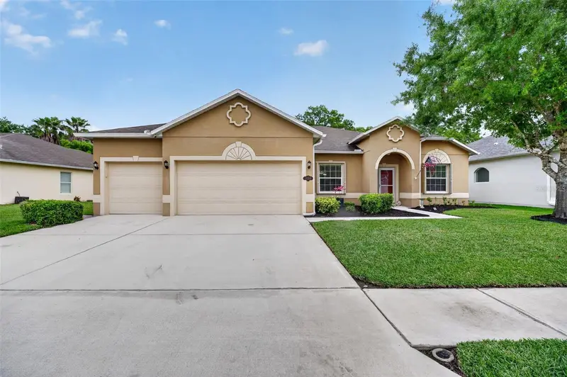 135 Stony Point Dr, FL