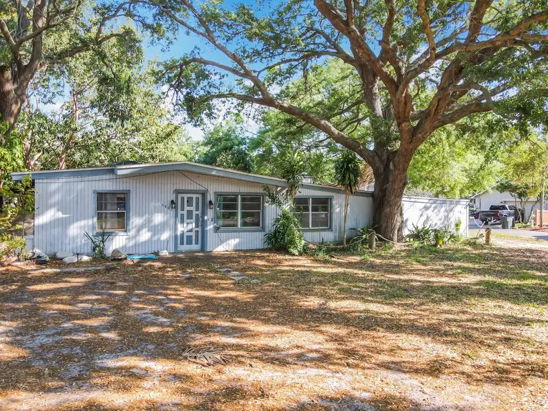 5402 Parkway Drive, FL