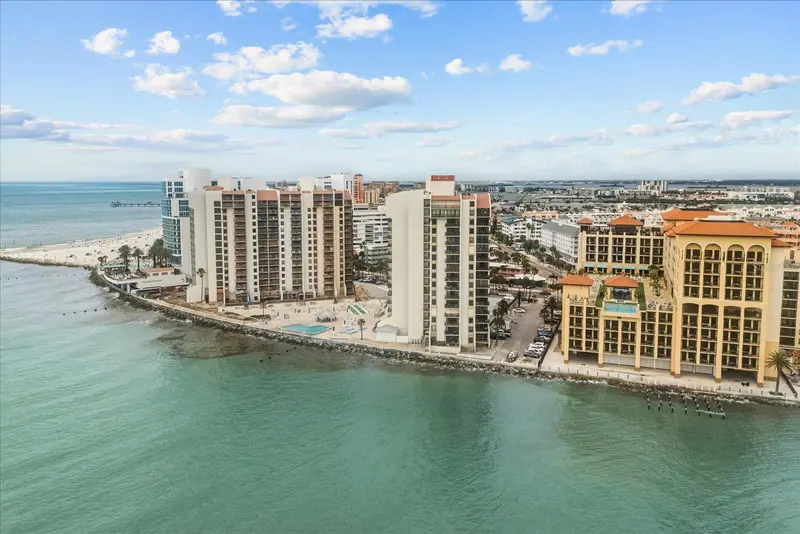 450 S Gulfview Blvd #802, FL