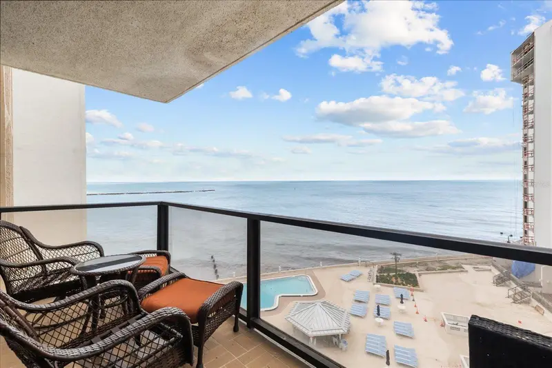 450 S Gulfview Blvd #802, FL