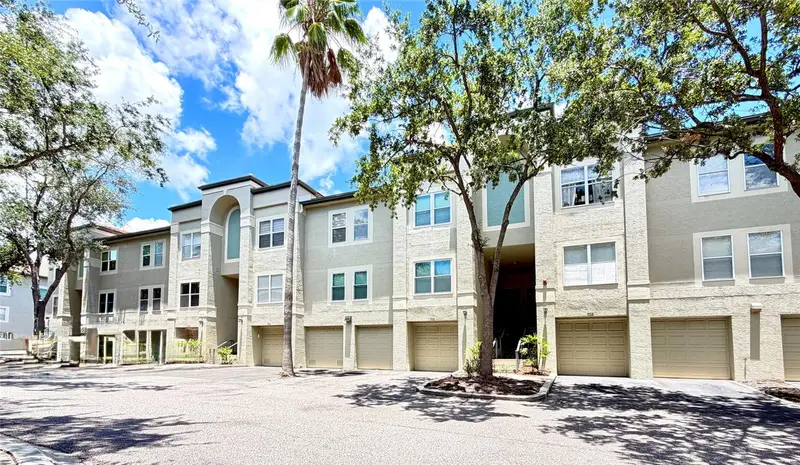 756 Coral Reef Dr, FL