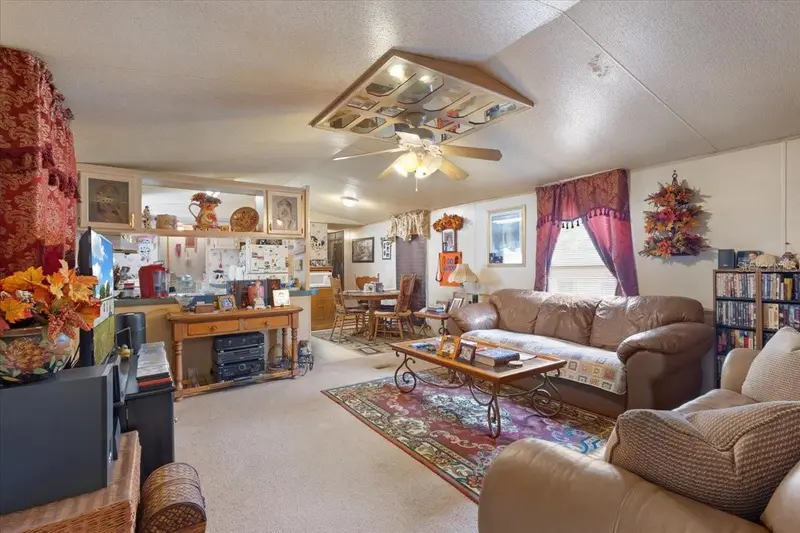 187 Se Loxley Gln, FL