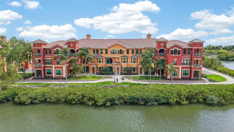 2730 Via Tivoli #335a, FL