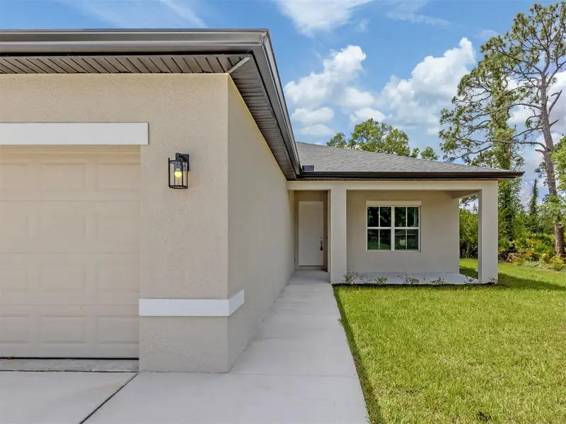 1047 Comfort Ln, FL