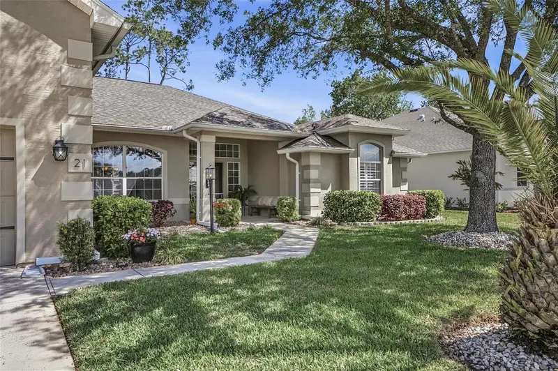 21 Woodshire Ln, FL