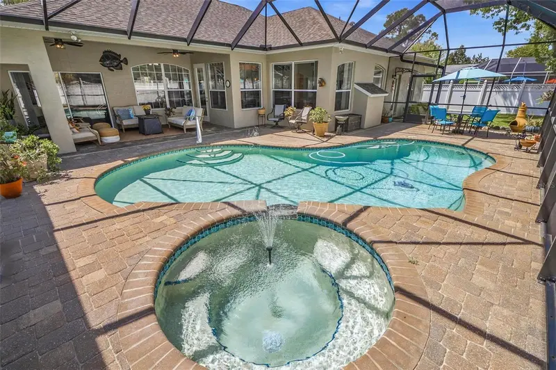 21 Woodshire Ln, FL