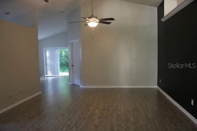 544 Tall Oaks Ter, FL