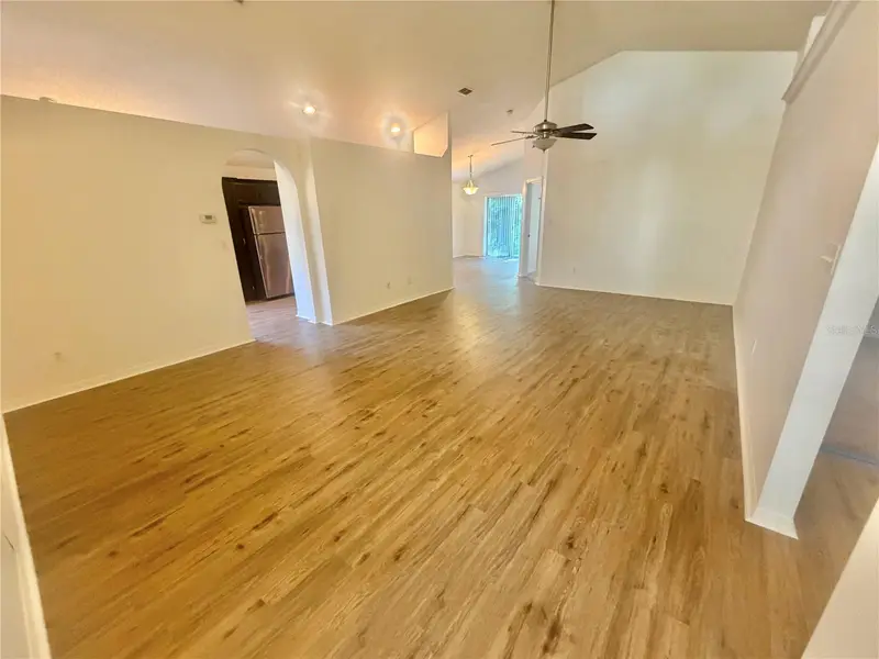 544 Tall Oaks Ter, FL